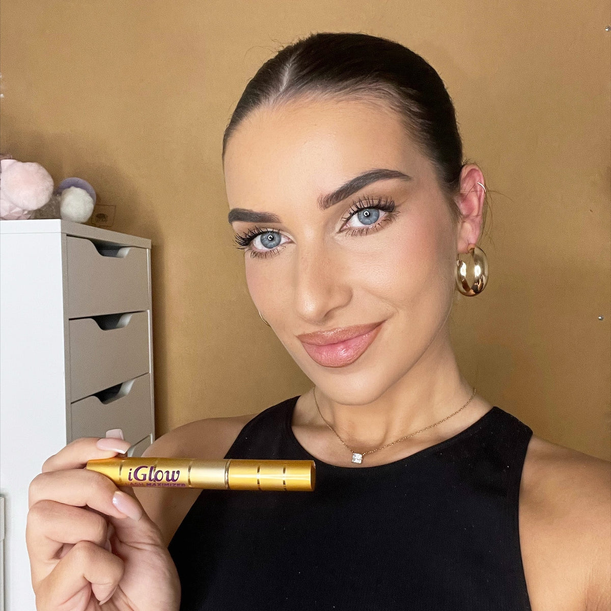 iGlow Lash Maximizer and Boosting Mascara - iGlow Cosmetics