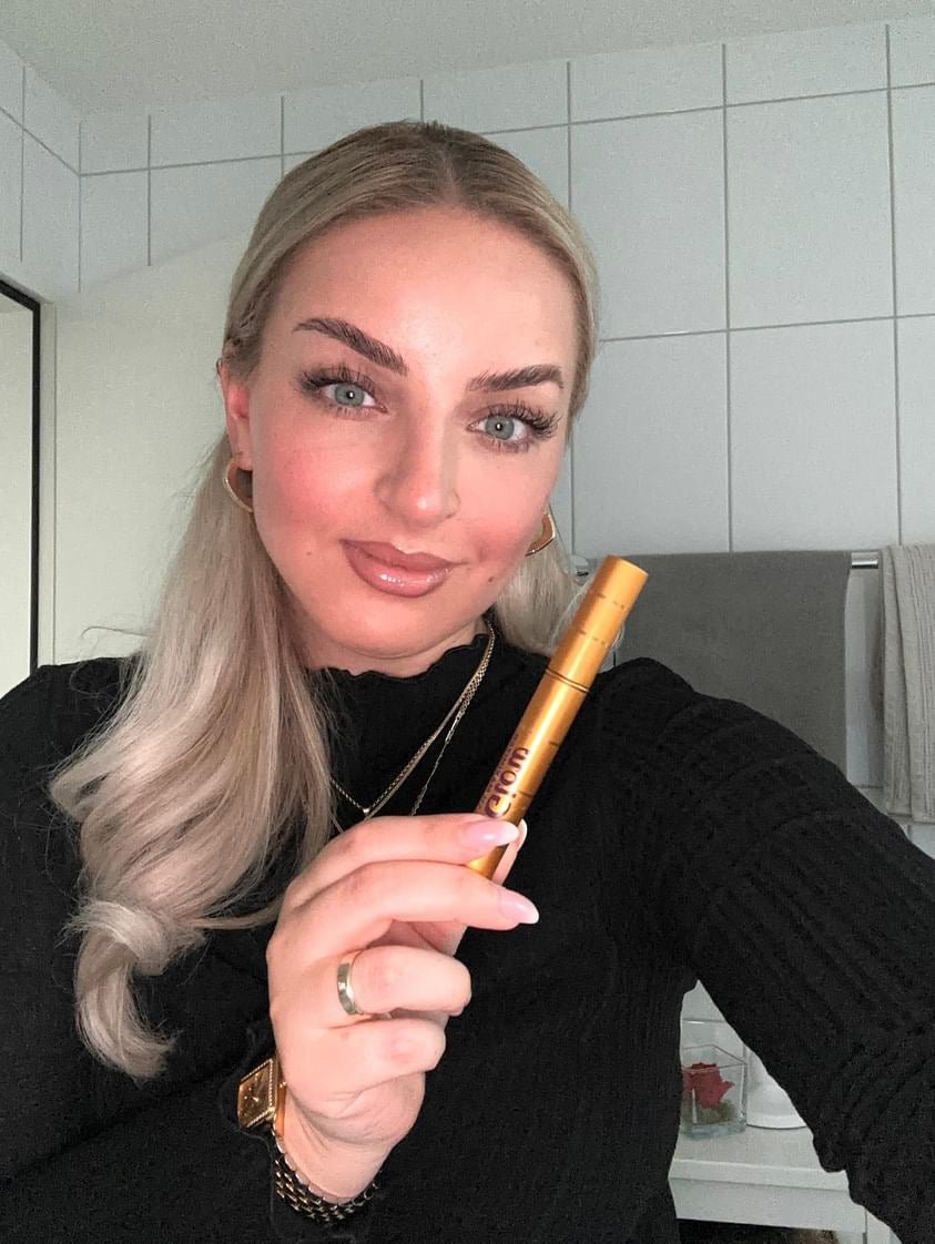 iGlow Lash Maximizer and iGlow Raspberry Under - eye Patches - iGlow Cosmetics